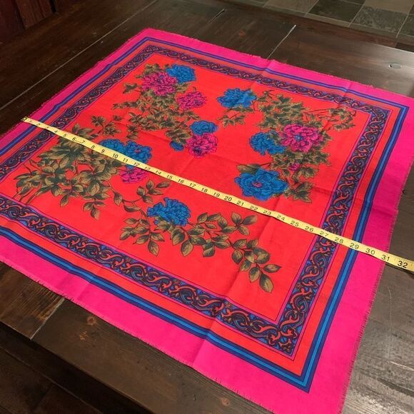 Made in Italy Challis Floral print scarf - Picture 4 of 4